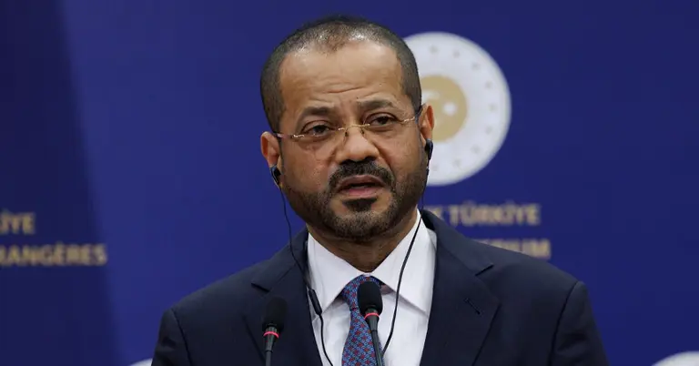 ওমানের পররাষ্ট্রমন্ত্রী বদর আল বুসাইদি